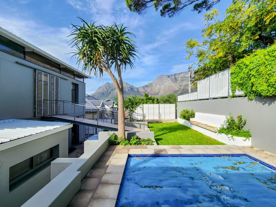 To Let 4 Bedroom Property for Rent in Tamboerskloof Western Cape